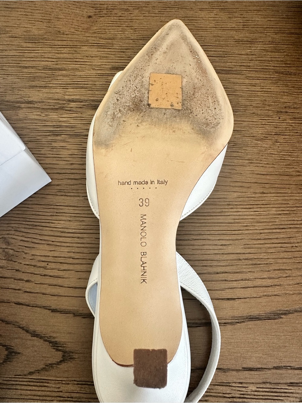 Manolo Blahnik White Maysli Slingback Pointed-Toe Heels - Picture 3 of 4